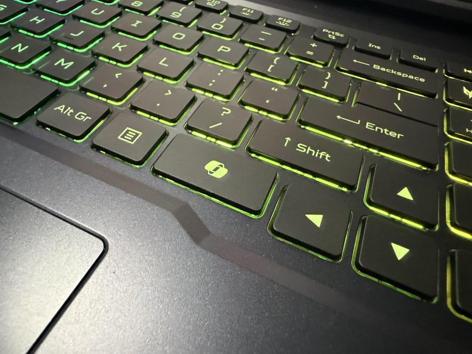 Predator Helios Neo 18 AI